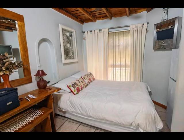 7 BEDROOM HOUSE FOR SALE IN RICHMOND ESTATE